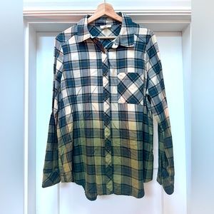 ODDY - Blue plaid button down flannel with green ombré